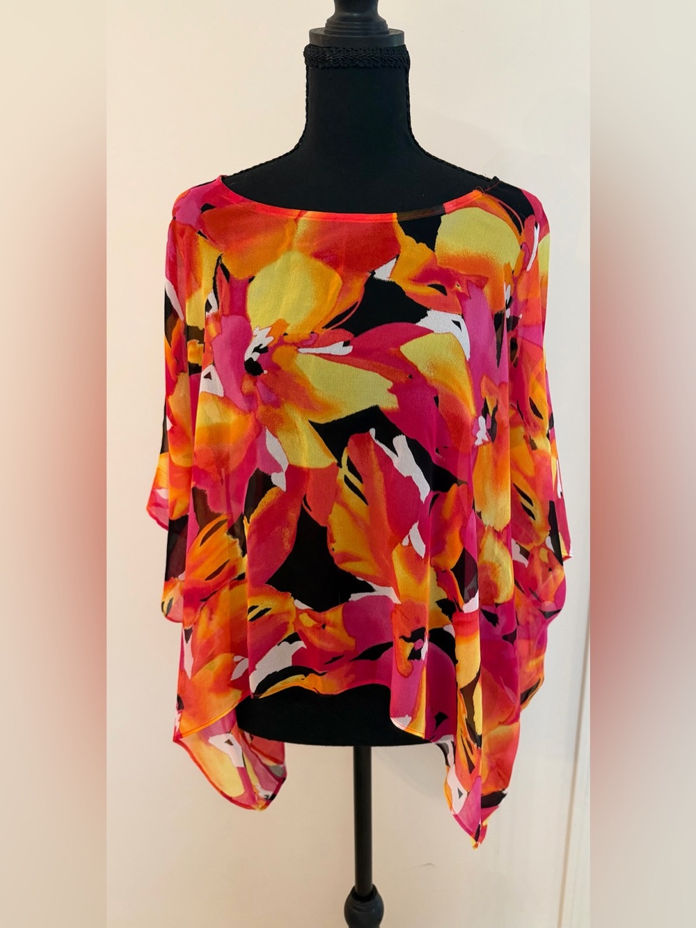 Chico's Beautiful 100% Silk Floral Sheer Poncho Blouse Pink, Orange & Yellow M/L